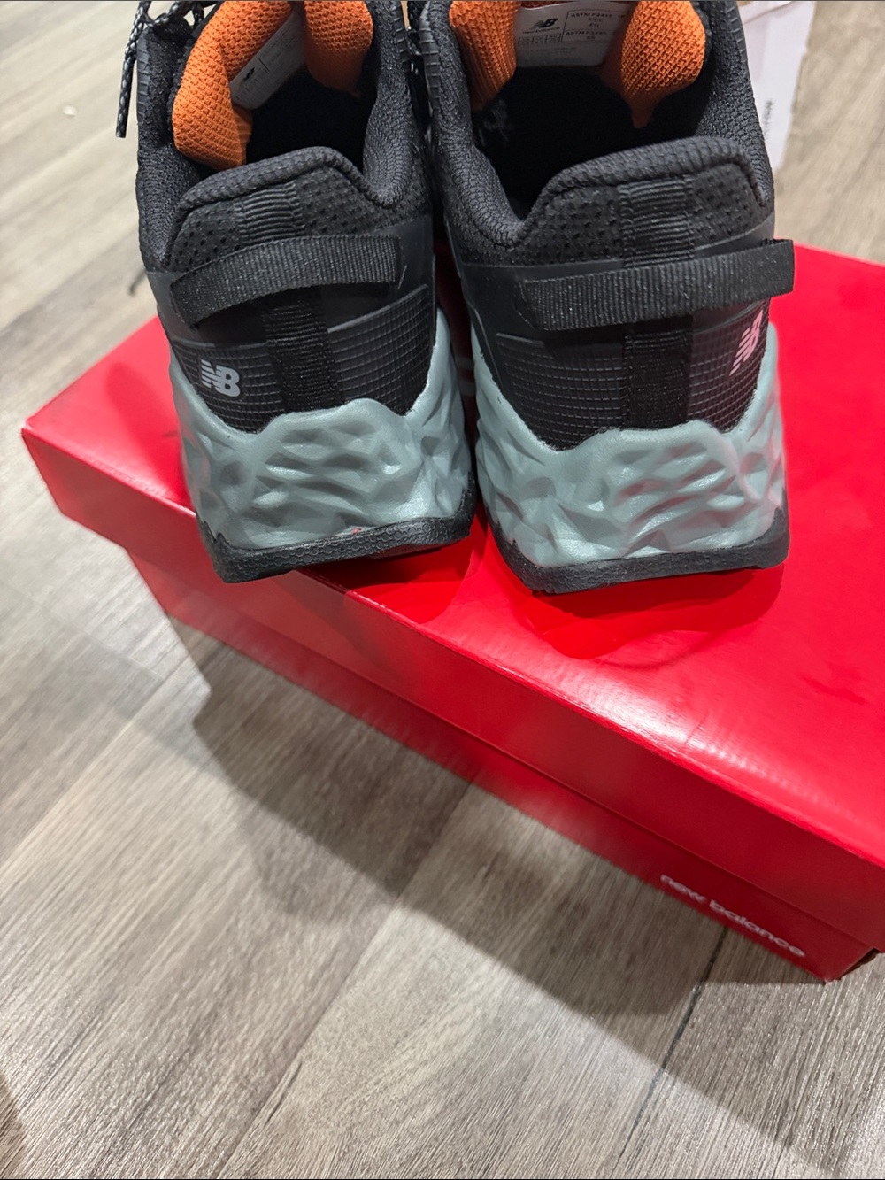 Work sneakers - Picture 3 of 9